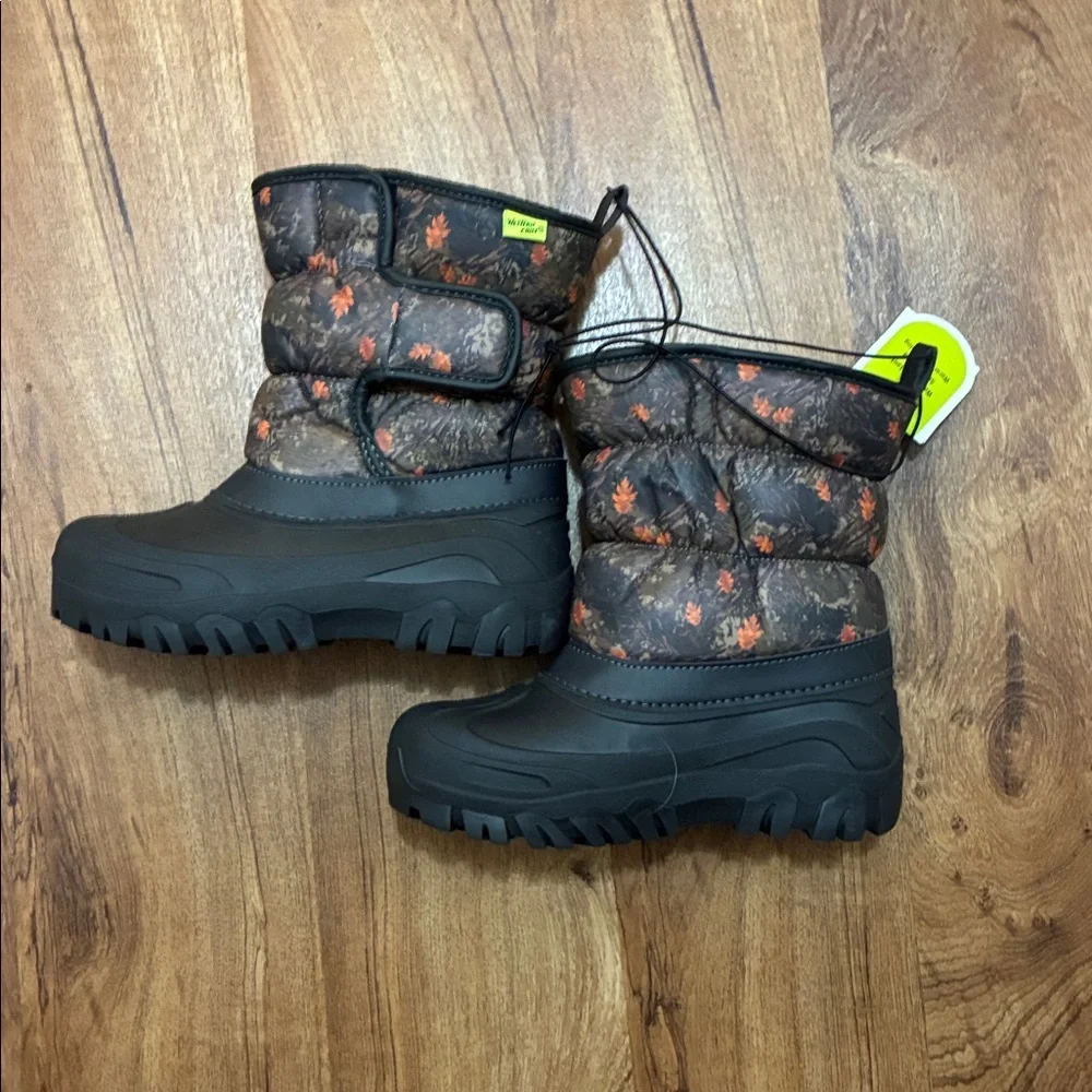 Western Chief Black Kids Snow Boots with Floral Upper - Dual size US 2/3